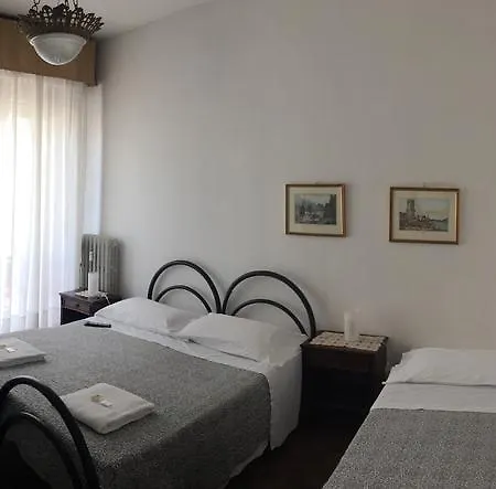 Sayuri 3* Florence